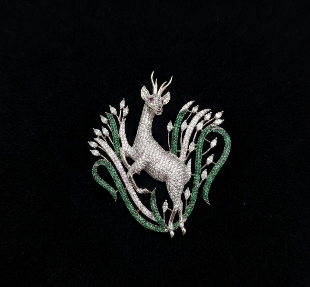 Deer Brooch (Green)